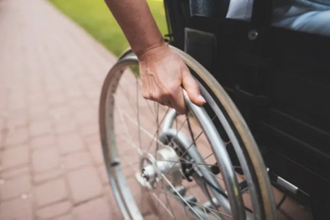 The Link Between ALS Symptoms and EFA Supplementation