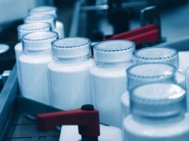 Small Batch Supplement Manufacturer
