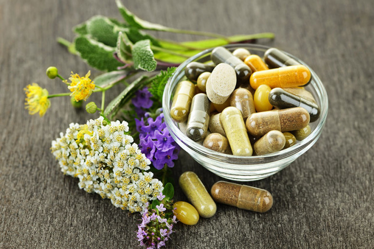 Advantages of Choosing Makers Nutrition for Herbal Manufacturing